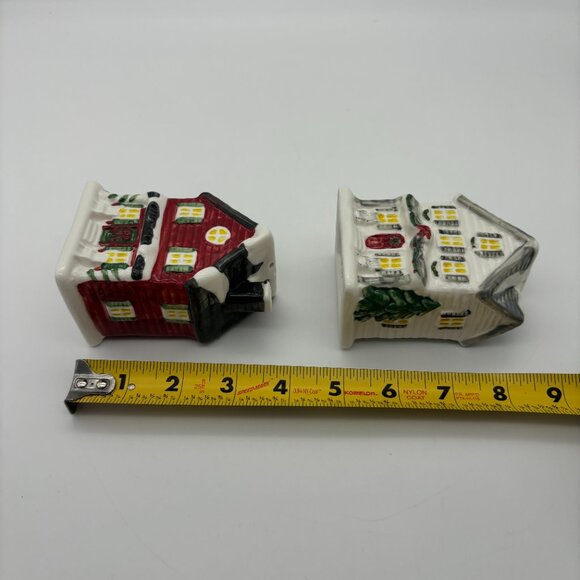 Cracker Barrel Salt Pepper Shakers Christmas Village Houses UNUSED Home Decor - Picture 6 of 6